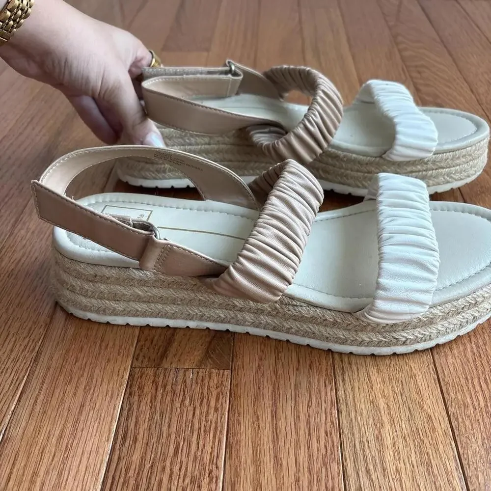 Dolce Vita Women's cream tan Sandals
